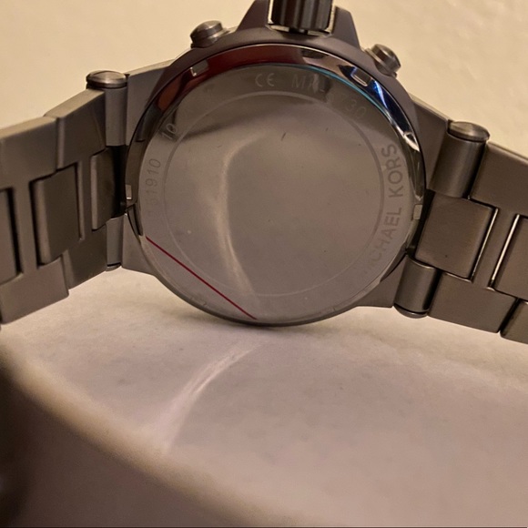 Michael Kors Dylan Men's Black Dial Watch - Picture 3 of 9